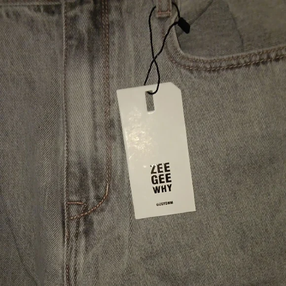 Casual Gray Boyfriend Jeans - Picture 3 of 4